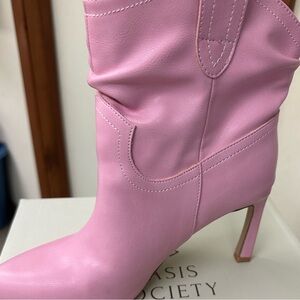 Oasis Society Pink Heeled Boots for Women